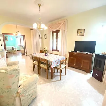 Apartment Fiorita *