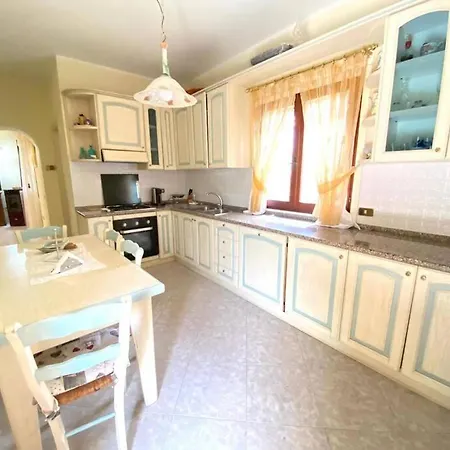 Fiorita Apartment *