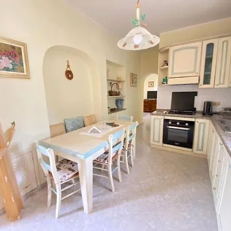 Apartment Fiorita *
